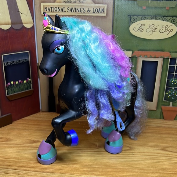 Vintage 2002 Kid Kore Rainbow Horse with Crown & Saddle L 9” x H 10.5” - Picture 5 of 13